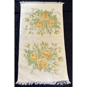 vintage lady pepperell Romantic Yellow Roses Bath Towel